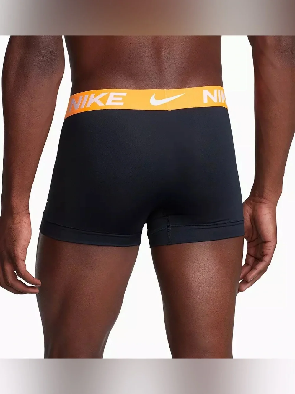 Nike nwt essential
